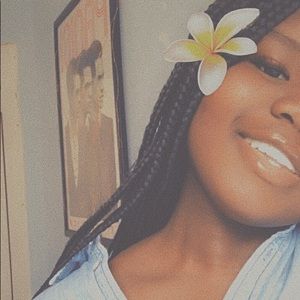 Meet your Posher, Nia grace